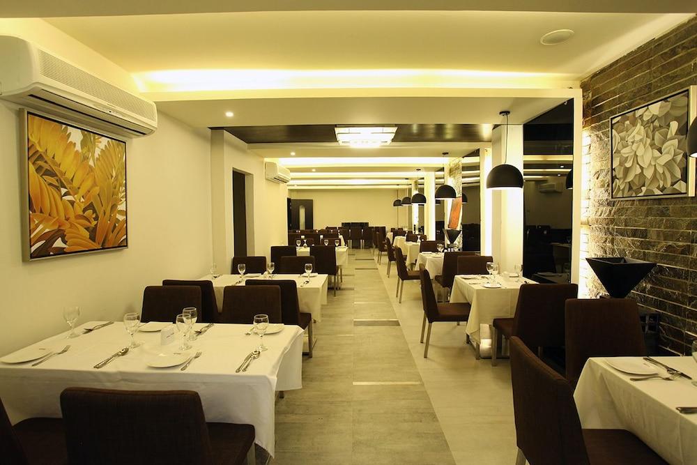 Galesia Hotel&Resort Dhaka Esterno foto