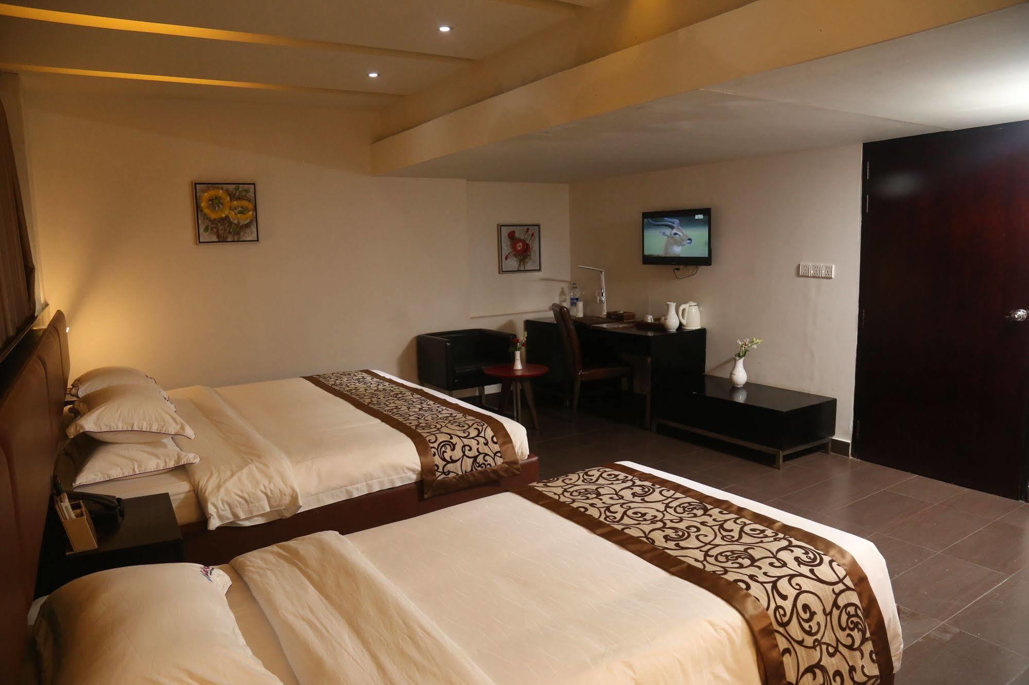 Galesia Hotel&Resort Dhaka Esterno foto